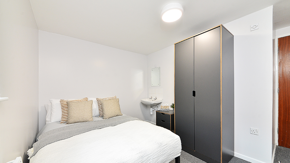 Leazes Parade bedroom